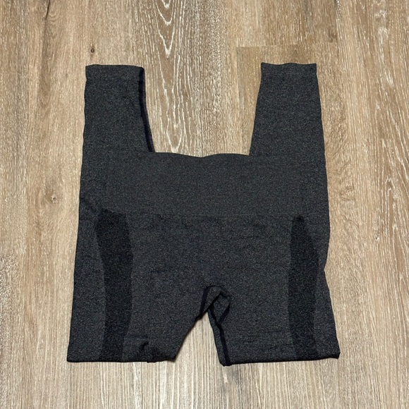 Contour Seamless Leggings- Black- Large - Picture 4 of 5